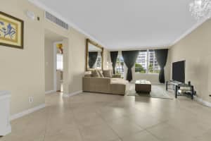 2851 S Ocean Blvd t 2, Boca Raton, FL 33432, Sold 07/15/22