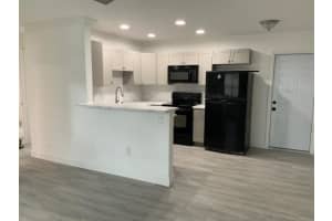 423 Pensacola Dr, Lake Worth, FL 33462, Sold 05/20/22