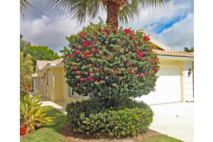 7928 SE Peppercorn Ct, Hobe Sound, FL 33455, Sold 06/15/22