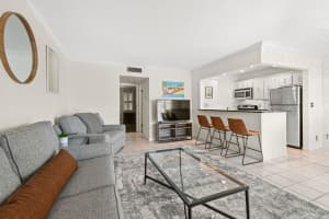 4201 S Ocean Blvd APT I7, South Palm Beach, FL 33480, Sold 07/01/22