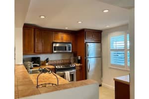 920 Dogwood Dr APT 163, Delray Beach, FL 33483, Sold 07/07/22