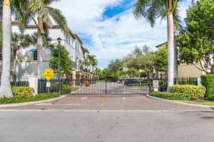 805 Estancia Wy, Boynton Beach, FL 33435, Sold 04/29/22