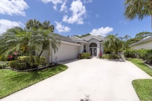 4885 SE Heartleaf Terrace, Hobe Sound, FL 33455, Sold 06/13/22