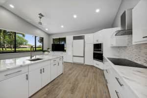 10300 Camelback Ln, Boca Raton, FL 33498, Sold 06/16/22