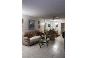 600 Parkview Dr APT 622, Hallandale Beach, FL 33009, Sold 07/15/22