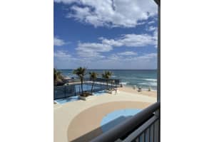 3546 S Ocean Blvd APT 427, South Palm Beach, FL 33480, Sold 05/27/22
