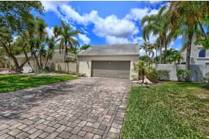 910 NW 22nd Ave, Delray Beach, FL 33445, Sold 06/03/22