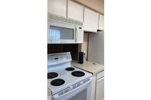 102 Shoreview Dr #102, Greenacres, FL 33463, Sold 06/06/22