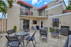 4085 Village Dr b, Delray Beach, FL 33445, Sold 06/13/22