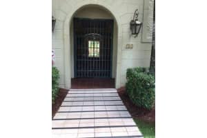 630 S Sapodilla Ave APT 404, West Palm Beach, FL 33401, Sold 05/20/22