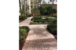 630 S Sapodilla Ave APT 404, West Palm Beach, FL 33401, Sold 05/20/22