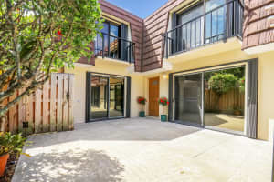 425 4th Ln, Palm Beach Gardens, FL 33418, Sold 07/11/22