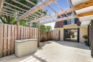 425 4th Ln, Palm Beach Gardens, FL 33418, Sold 07/11/22