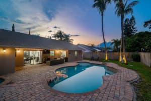 946 NW 10th St, Boynton Beach, FL 33426, Sold 05/25/22