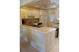 329 SE 3rd Street   103t, Hallandale Beach, FL 33009 Sold 04/17/23