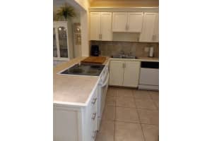 329 SE 3rd Street   103t, Hallandale Beach, FL 33009 Sold 04/17/23