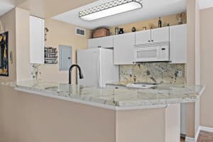 1200 Scotia Dr APT 202, Hypoluxo, FL 33462, Sold 07/01/22