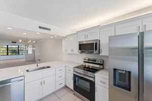 3521 Village Blvd APT 305, West Palm Beach, FL 33409, Sold 05/31/22