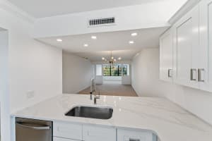 3521 Village Blvd APT 305, West Palm Beach, FL 33409, Sold 05/31/22