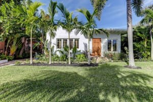 833 Biscayne Dr, West Palm Beach, FL 33401, Sold 10/21/22