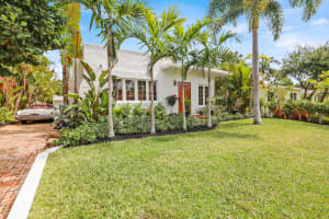 833 Biscayne Dr, West Palm Beach, FL 33401, Sold 10/21/22