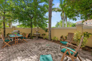564 Marbella Dr, North Palm Beach, FL 33403, Sold 06/15/22