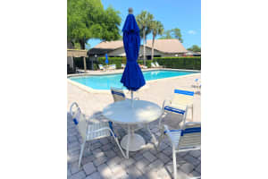 2811 Stoneway Ln b, Fort Pierce, FL 34982, Sold 06/06/22