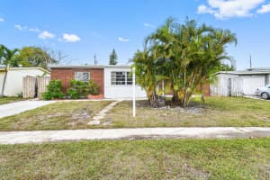 3915 Mackinac Rd, Lake Worth, FL 33462, Sold 05/26/22