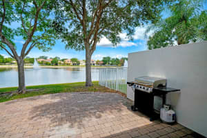 8711 Tally Ho Ln, Royal Palm Beach, FL 33411, Sold 06/29/22