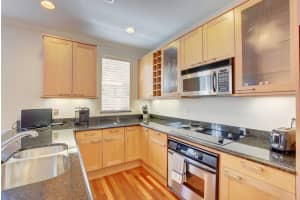 314 E Mallory Cir #314, Delray Beach, FL 33483, Sold 04/29/22