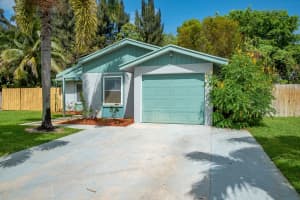 8204 Little Beth Dr E, Boynton Beach, FL 33472, Sold 06/16/22