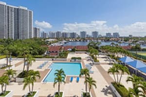 3640 Yacht Club Dr APT 707, Aventura, FL 33180, Sold 07/27/22