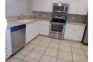 1043 Pinewood Lake Ct, Greenacres, FL 33415, Sold 08/31/22
