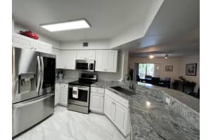 400 Scotia Dr APT 304, Hypoluxo, FL 33462, Sold 06/21/22