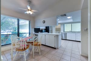 11364 12 Oaks Way 68 d, North Palm Beach, FL 33408, Sold 06/03/22