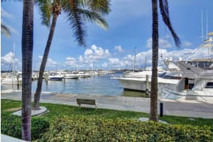 806 E Windward Way APT 317, Lantana, FL 33462, Sold 06/01/22