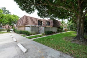 1711  17th Lane   1711, Palm Beach Gardens, FL 33418 Sold 09/30/22