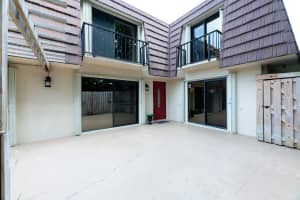 1711  17th Lane   1711, Palm Beach Gardens, FL 33418 Sold 09/30/22