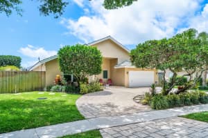 2188 NW 8th St, Boca Raton, FL 33486, Sold 06/09/22