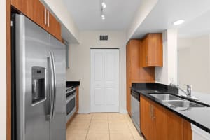 600 S Dixie Hwy APT 359, West Palm Beach, FL 33401, Sold 08/02/22