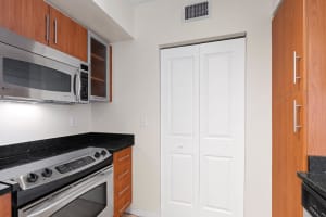 600 S Dixie Hwy APT 359, West Palm Beach, FL 33401, Sold 08/02/22