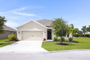 3250 Rockport St SW, Vero Beach, FL 32968, Sold 07/08/22