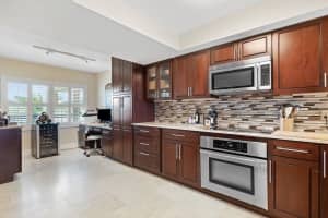 1045 Ocean Dr, Juno Beach, FL 33408, Sold 01/06/23