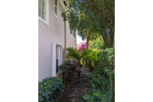 155 Las Brisas Cir, Hypoluxo, FL 33462, Sold 06/09/22