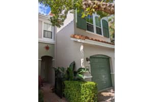 155 Las Brisas Cir, Hypoluxo, FL 33462, Sold 06/09/22