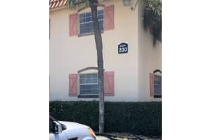 101 E McNab Rd APT 229, Pompano Beach, FL 33060, Sold 06/23/22