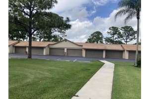 9440 Meadowood Dr, Fort Pierce, FL 34951, Sold 09/05/22
