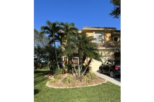 301 River Bluff Ln, Royal Palm Beach, FL 33411, Sold 07/18/22