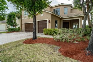 1317 Beacon Cir, Wellington, FL 33414, Sold 07/26/22