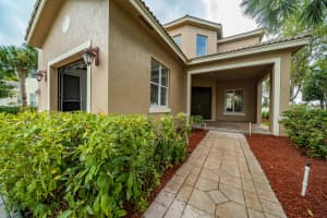 1317 Beacon Cir, Wellington, FL 33414, Sold 07/26/22